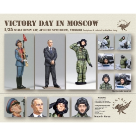 1/35 Victory Day in Moscow (3 Figures and 1 Bust)